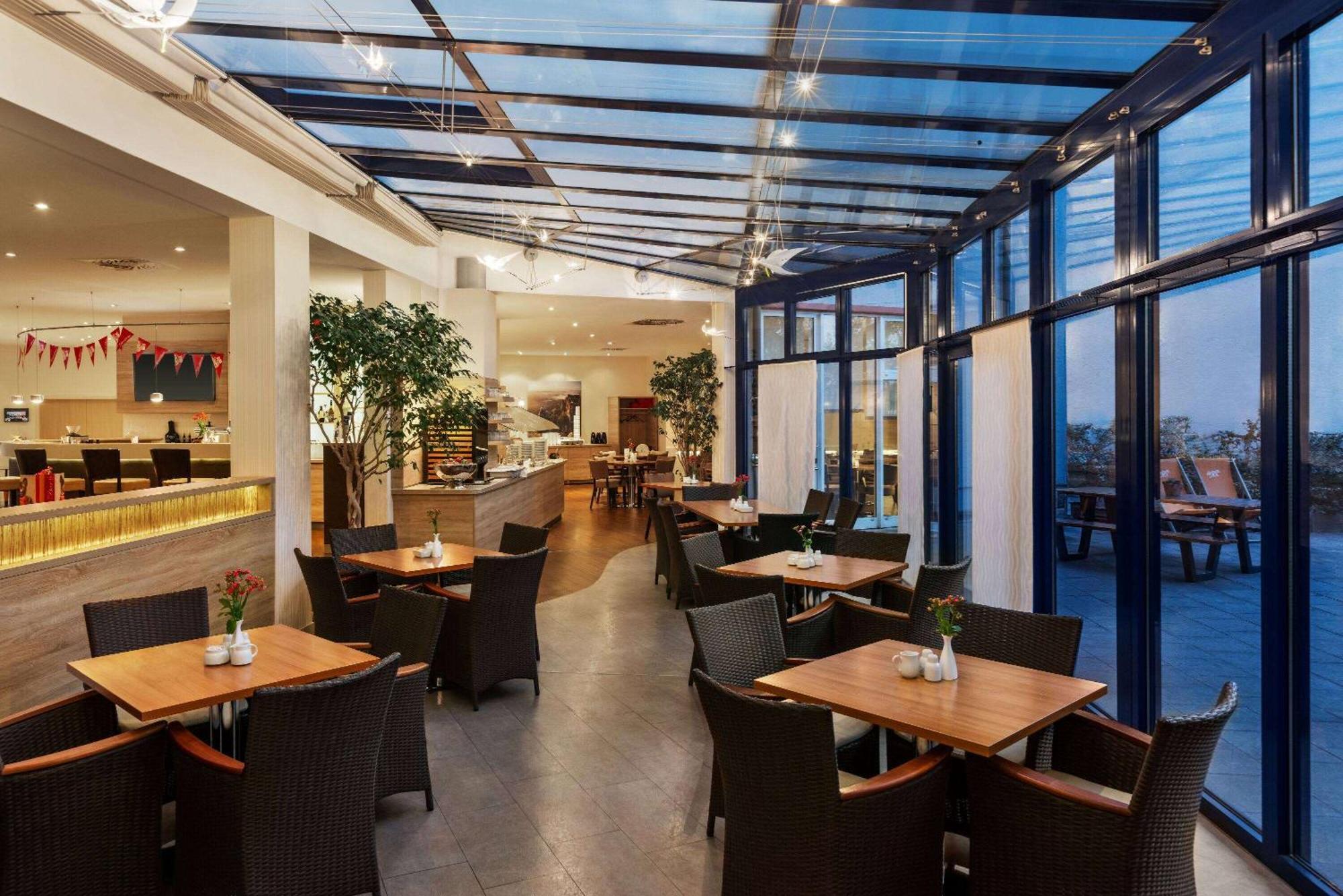 Amedia Dresden Elbpromenade, Trademark Collection By Wyndham Bagian luar foto